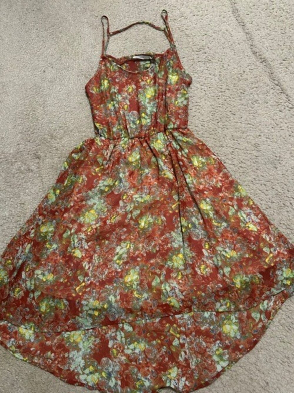 Lush open-back spaghetti chiffon floral dress. (S)